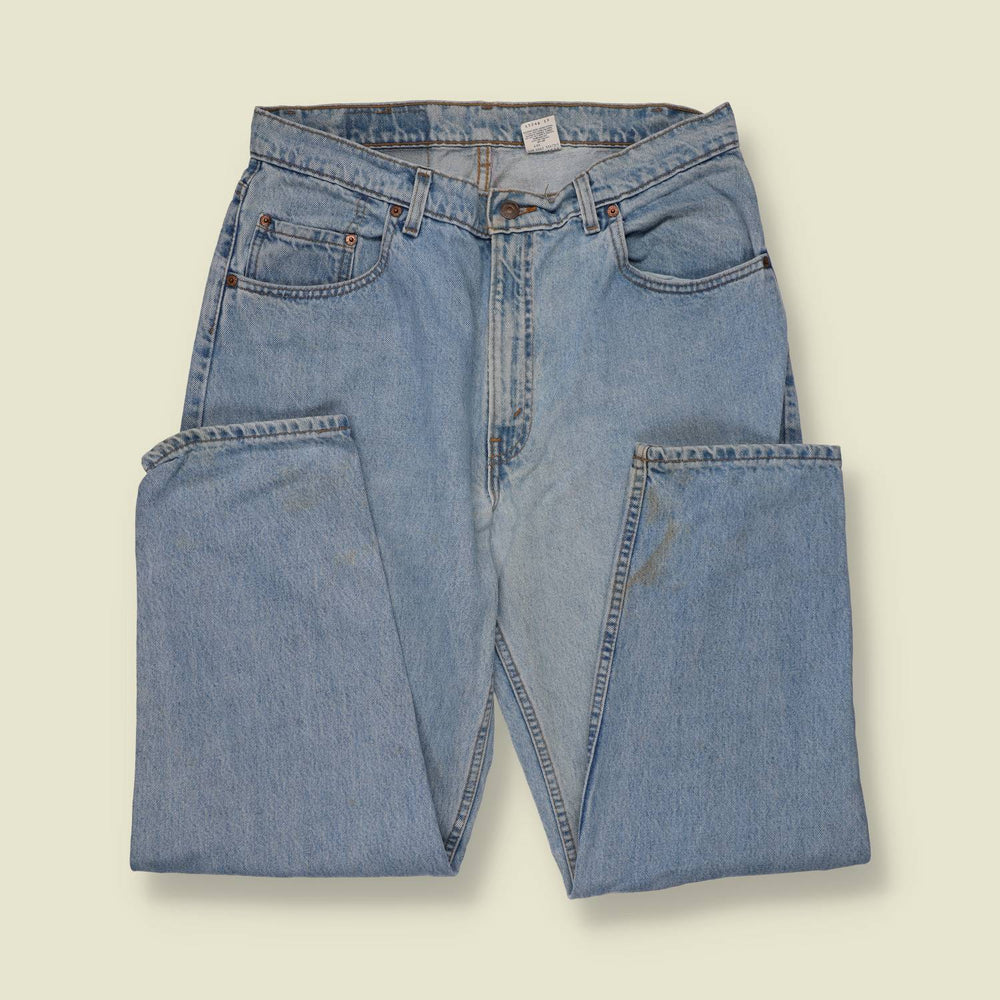 1980s | Levi’s | Made In USA 560 Jeans | Light Blue - w34
