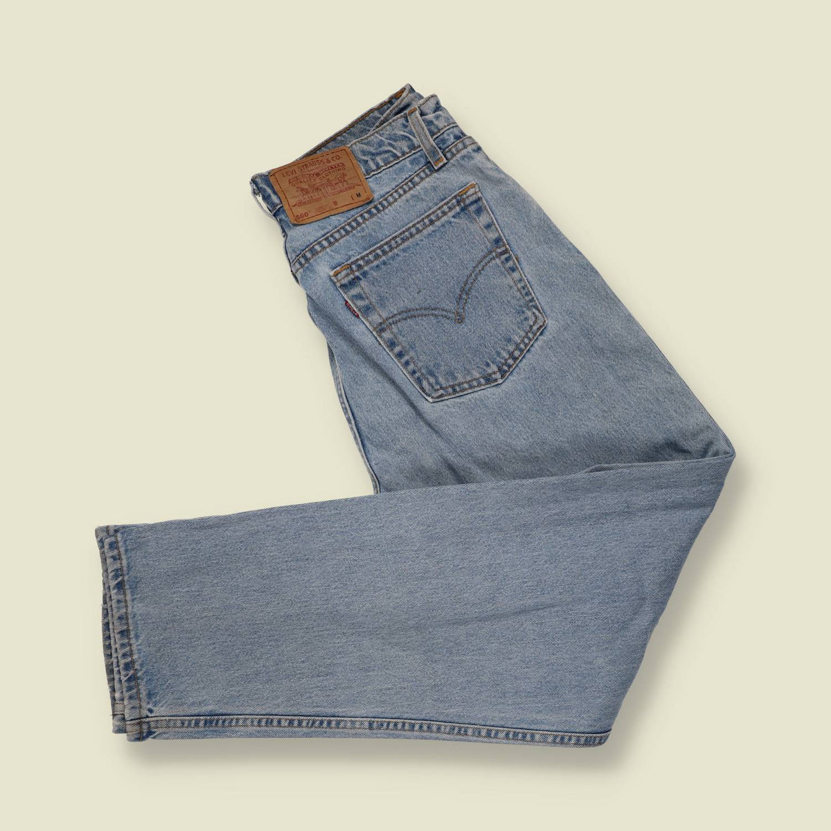 1980s | Levi’s | Made In USA 560 Jeans | Light Blue - w30