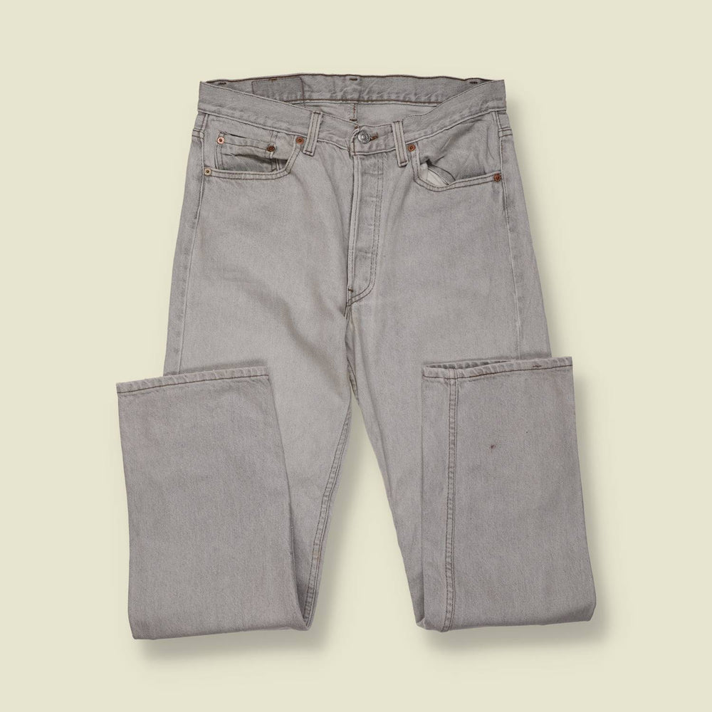 1980s–1990s | Levi’s 501 | Made in USA | Original Denim Jeans | Mid Grey Fade – w32