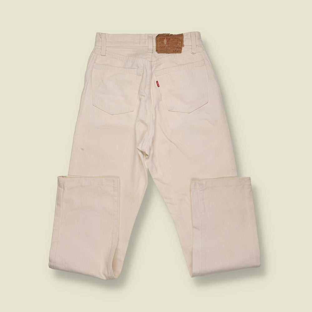 1980s–1990s | Levi’s 501 | Made in USA | Original Denim Jeans | Off White – w24