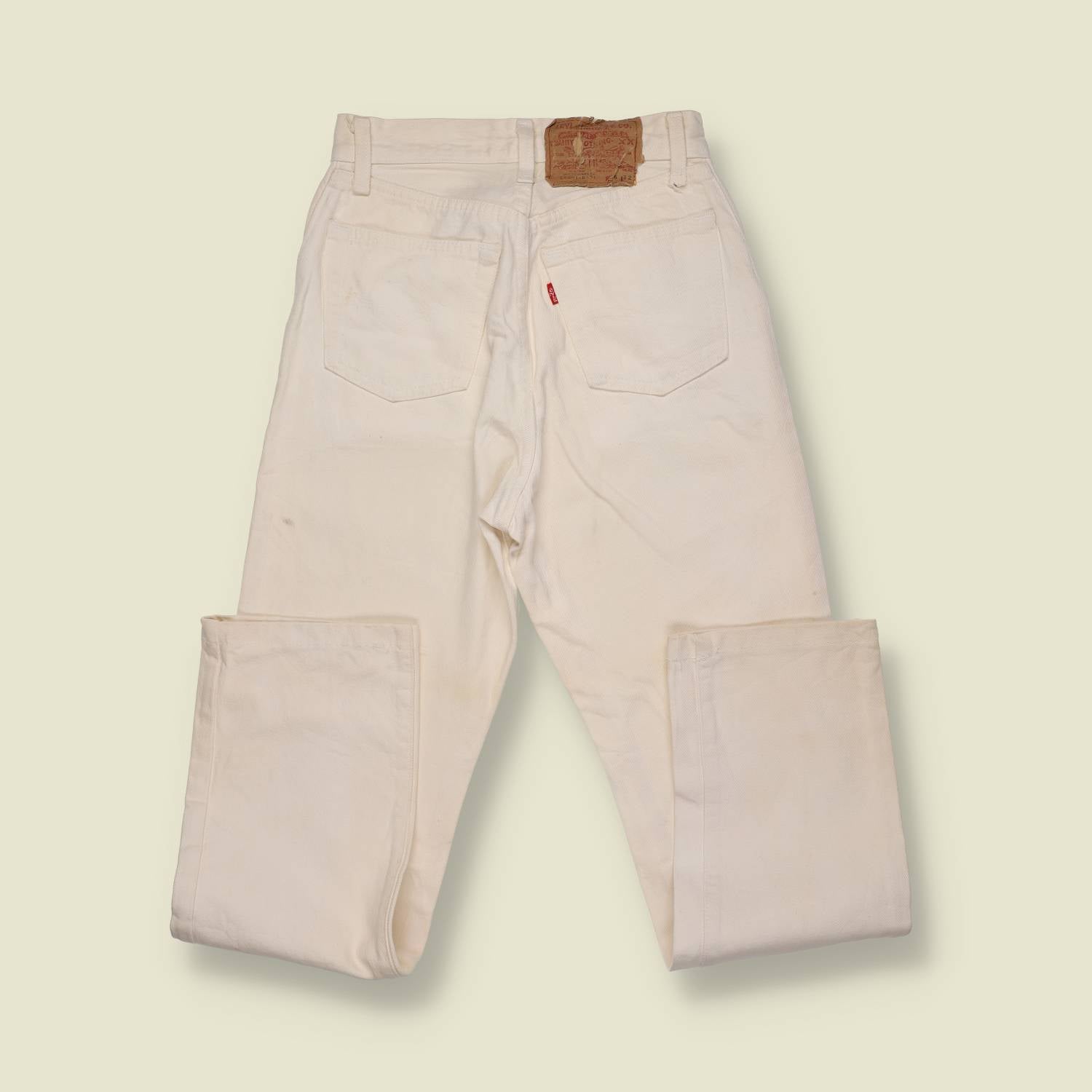 1980s–1990s | Levi’s 501 | Made in USA | Original Denim Jeans | Off White – w24