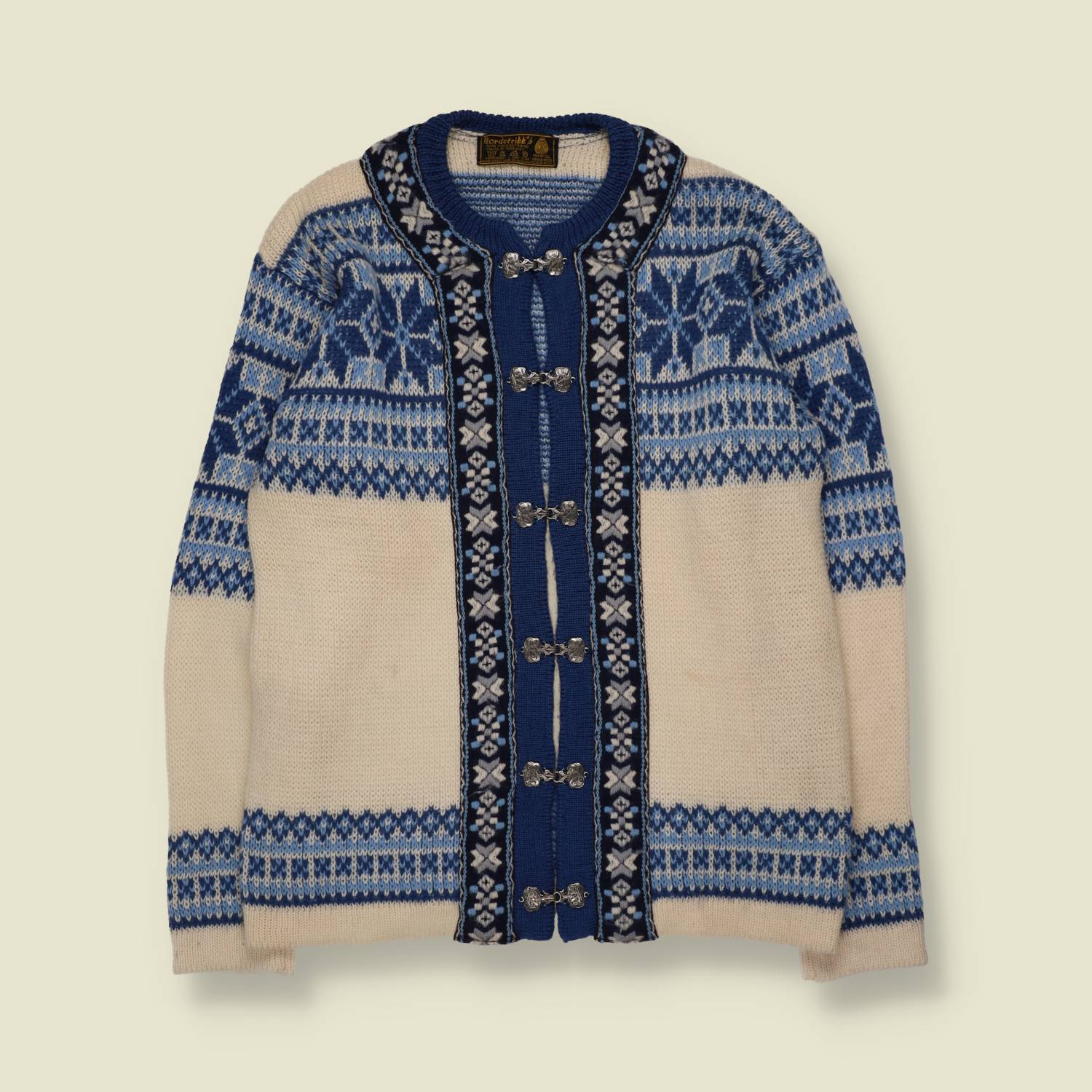 1970s–1980s | Nordstrikk | Made In Norway | Nordic Knit Cardigan | Cream & Blue - 14